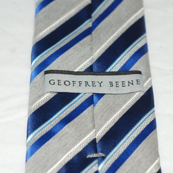 58” Mens Geoffrey Beene Stiped Blue Gray Tie GUC - Picture 5 of 6